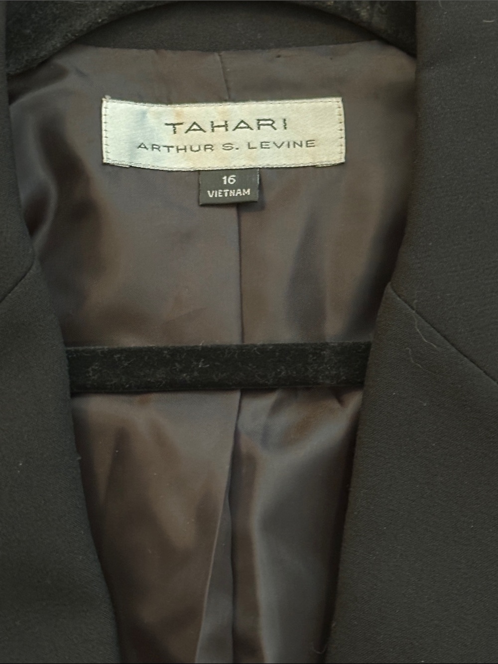 Tahari Arthur S. Levine Black Blazer sz 16 - Picture 4 of 6